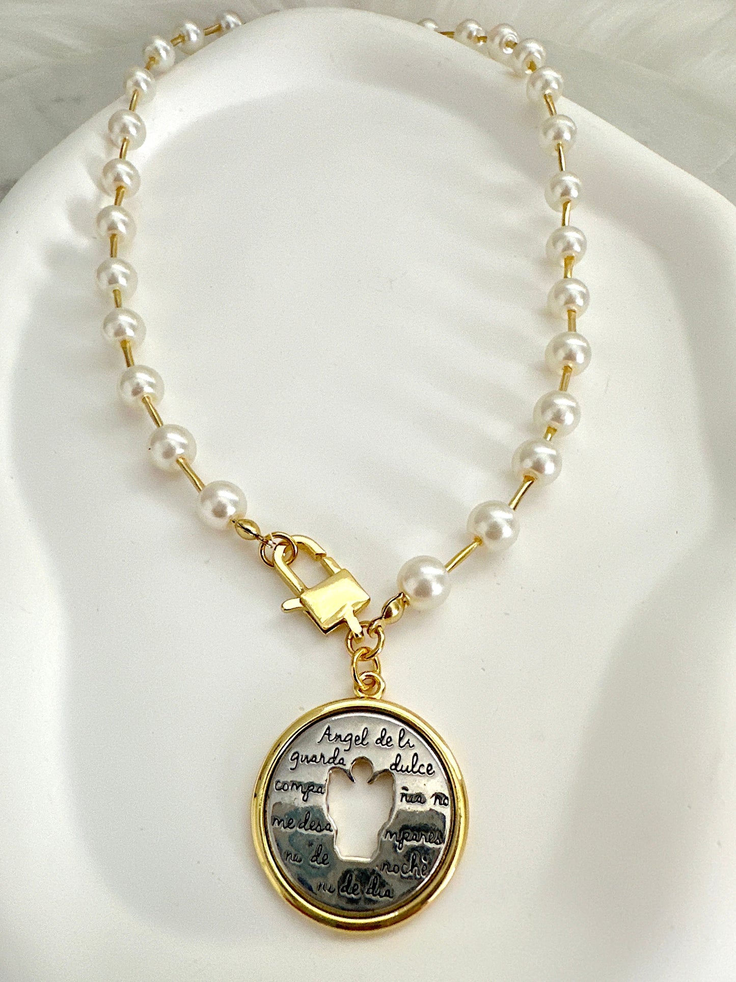 Angel De La Guardia Pearl Necklace Adorn U