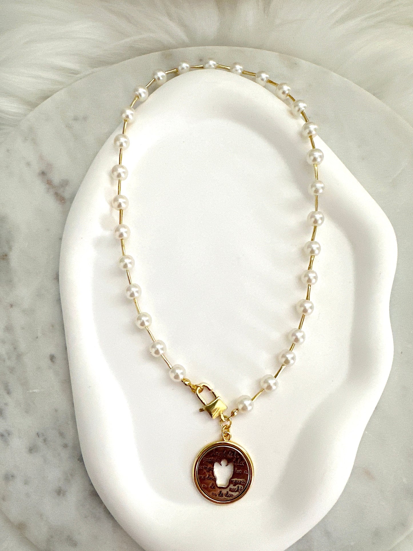 Angel De La Guardia Pearl Necklace Adorn U