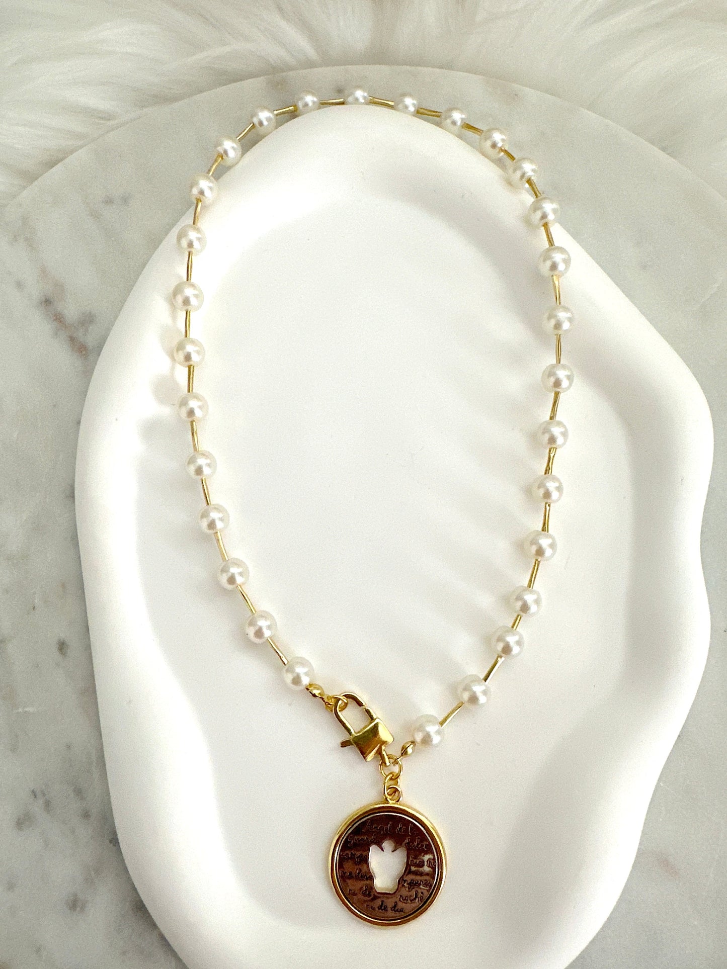Angel De La Guardia Pearl Necklace Adorn U