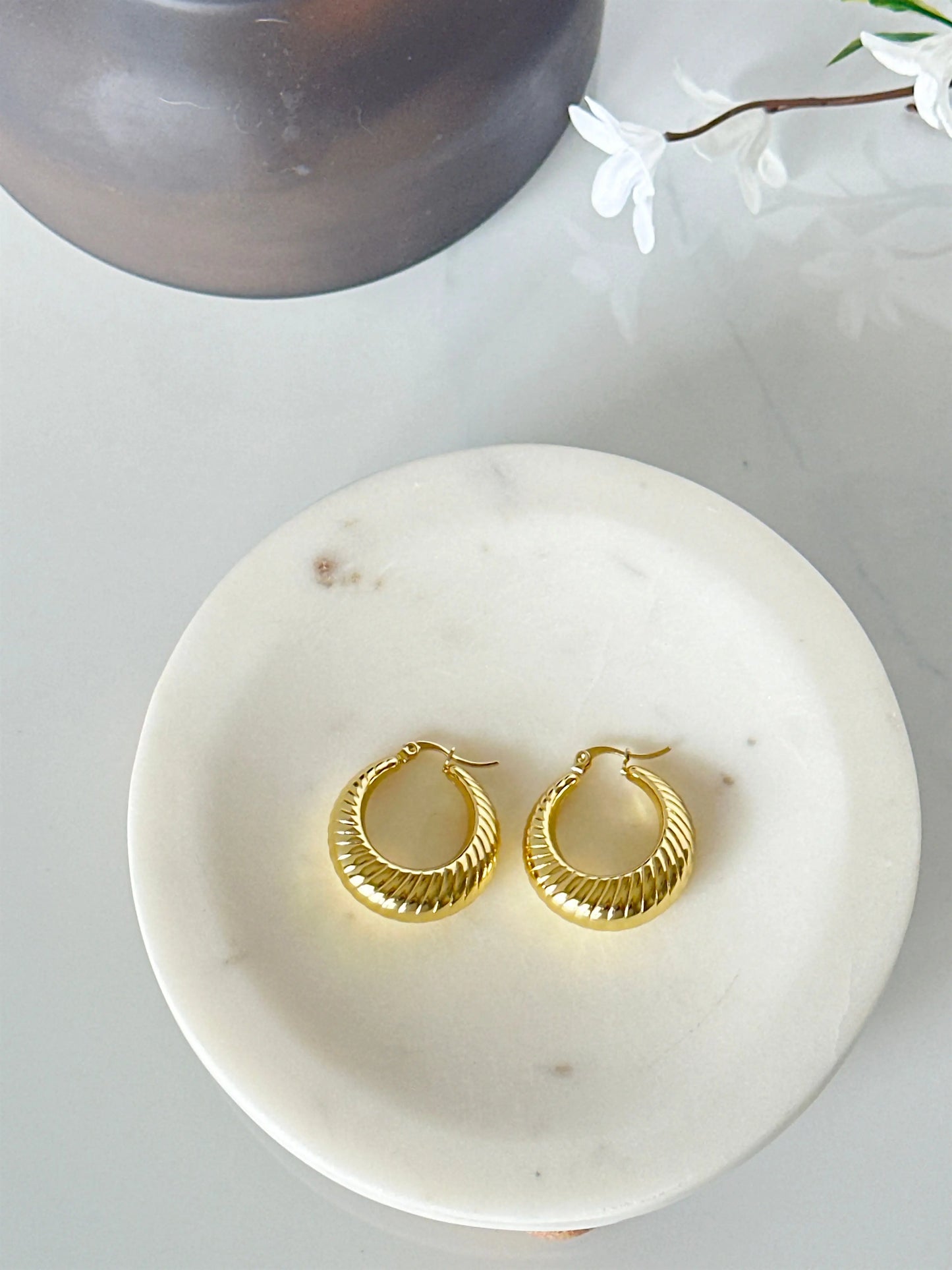 Ribbed Ribbon Bottom Hoop - Adorn U