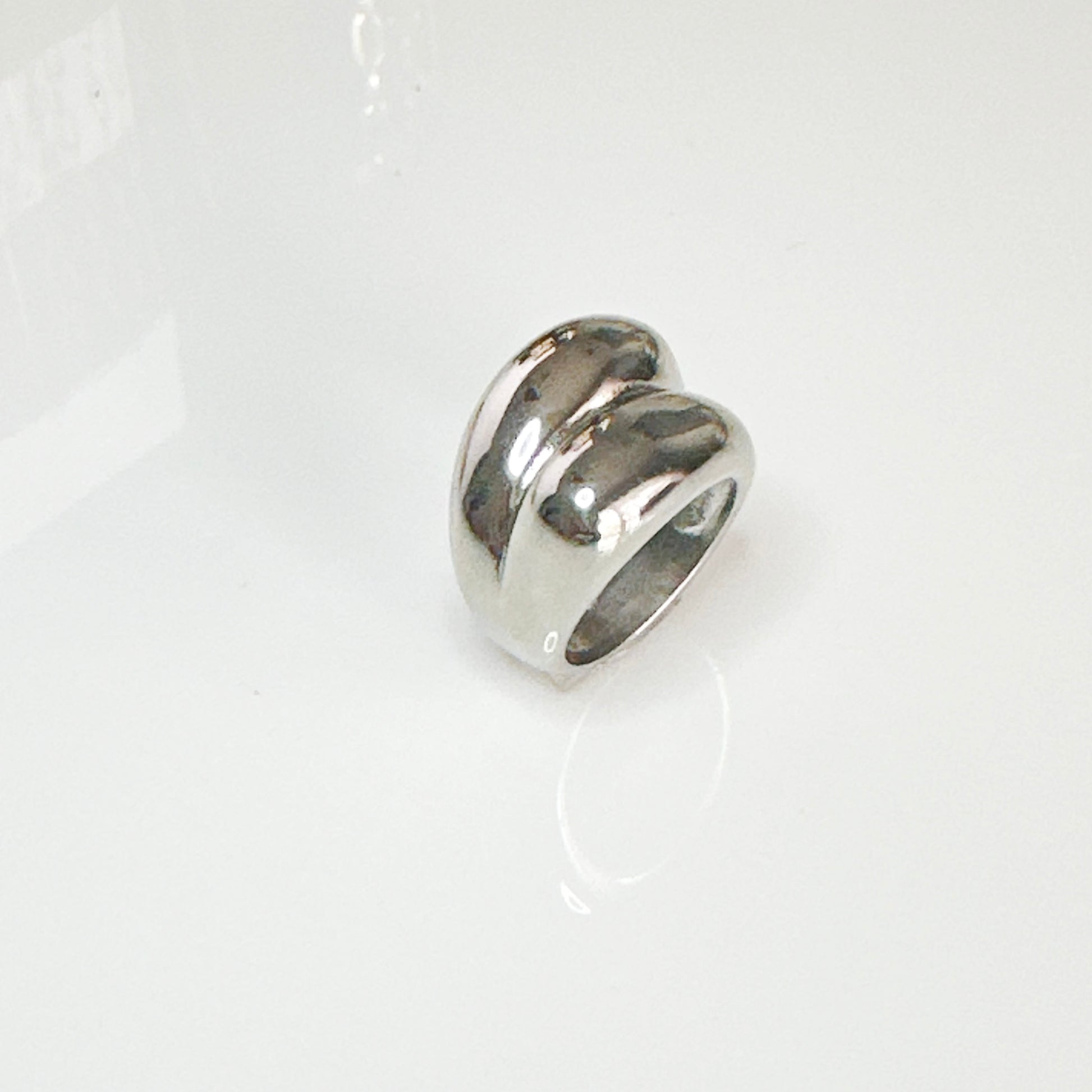 Curve Ring - Adorn U
