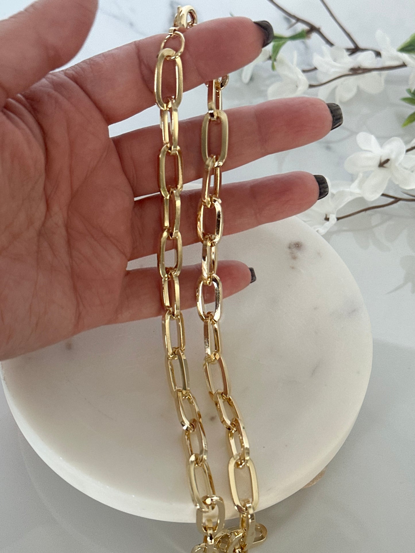 Thick Paperclip Chain - Adorn U