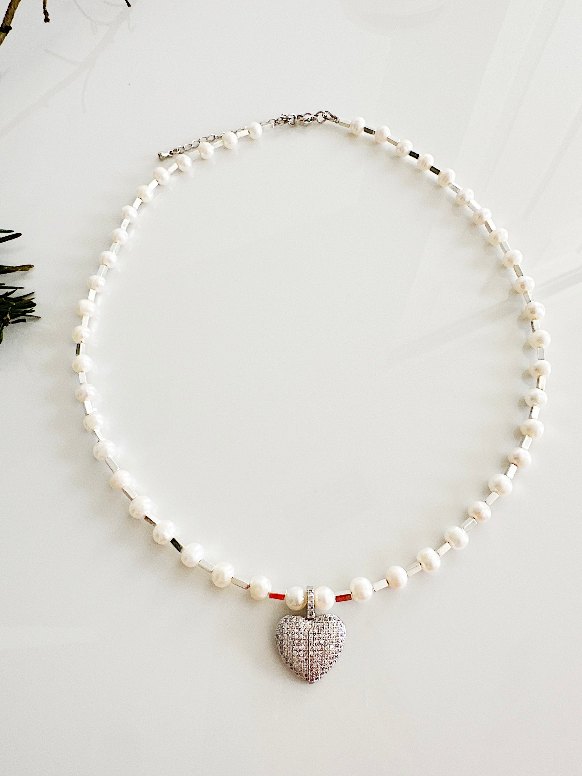 Pearl heart necklace - Adorn U