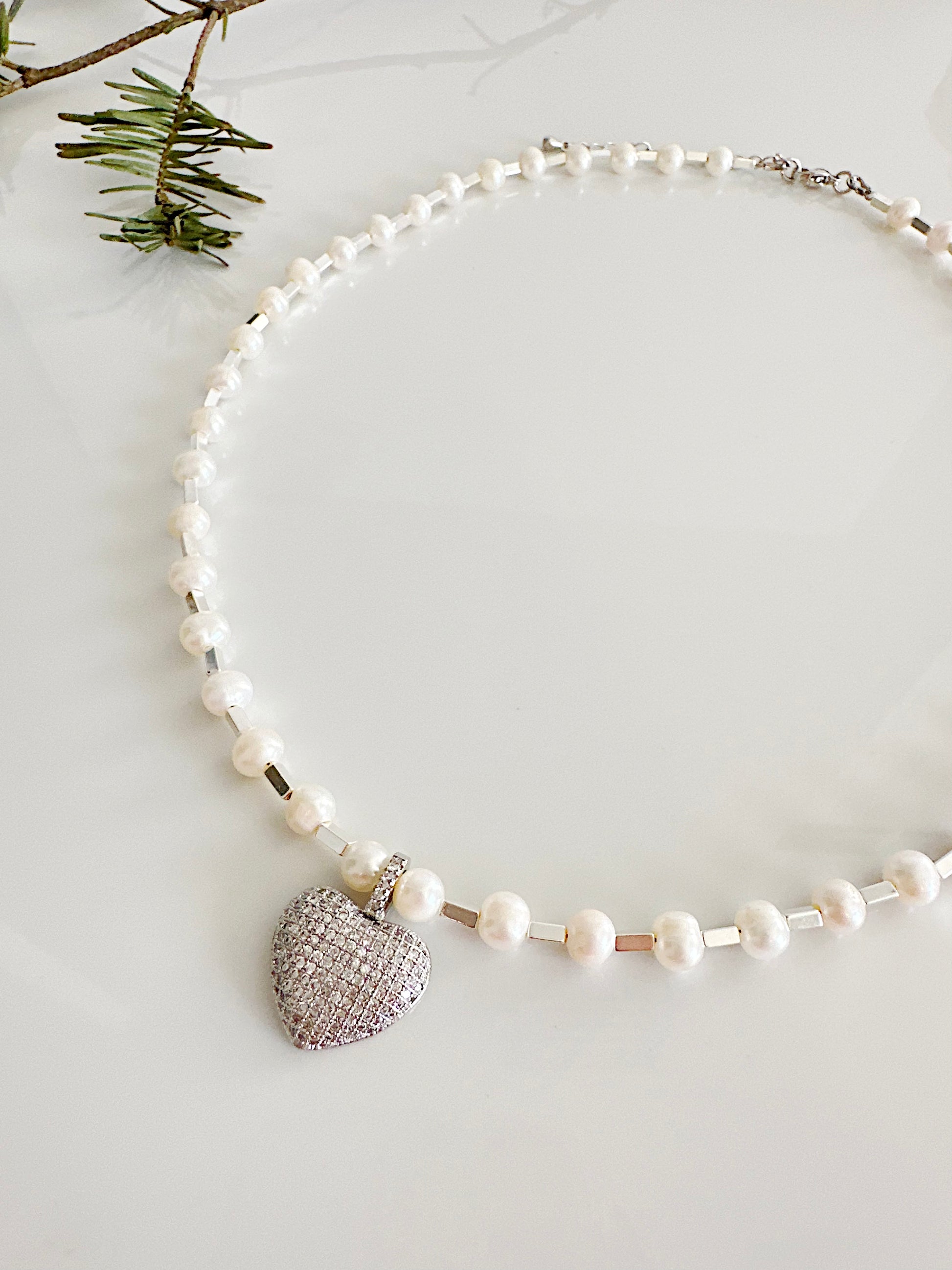 Pearl heart necklace - Adorn U