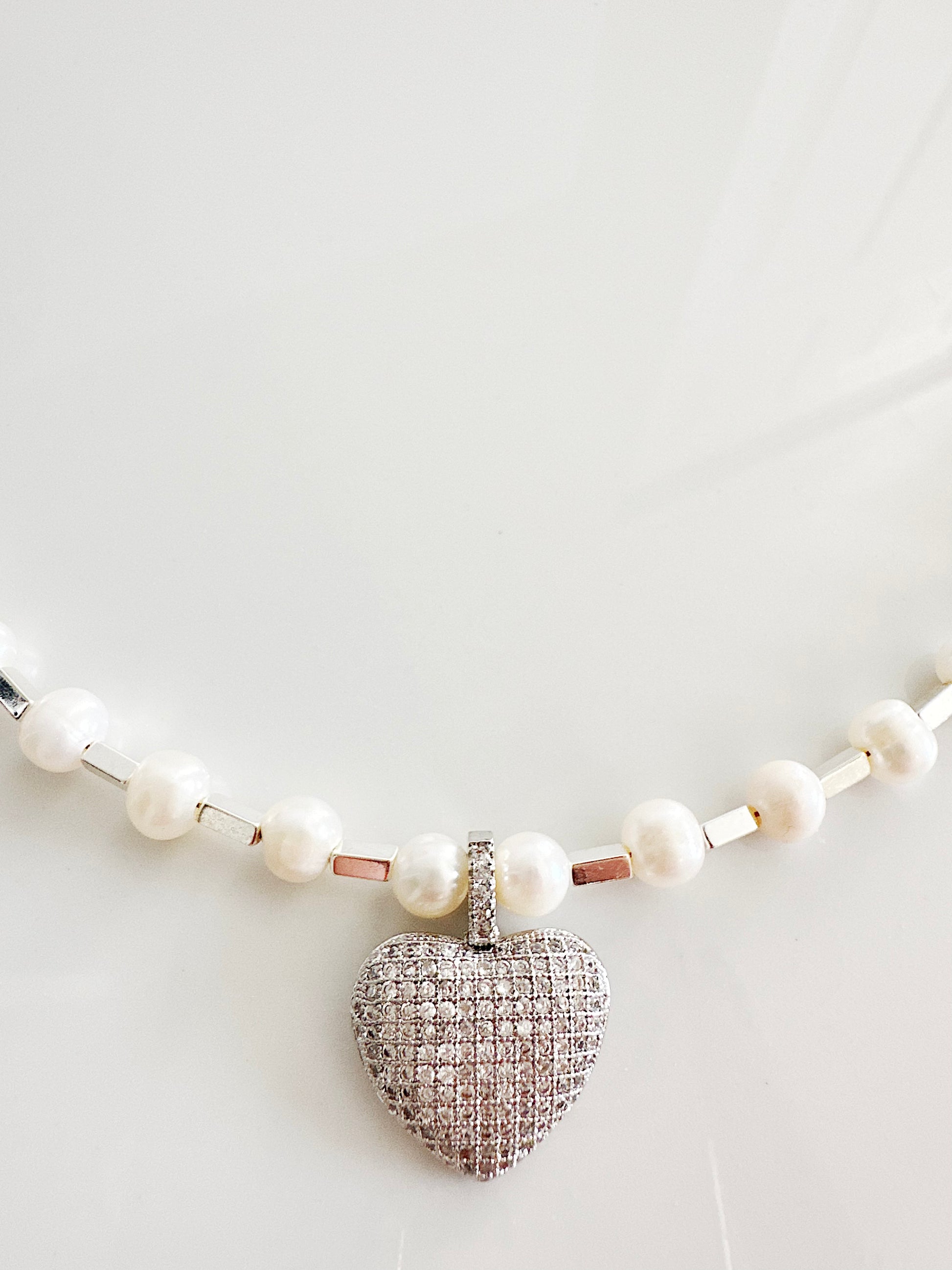 Pearl heart necklace - Adorn U