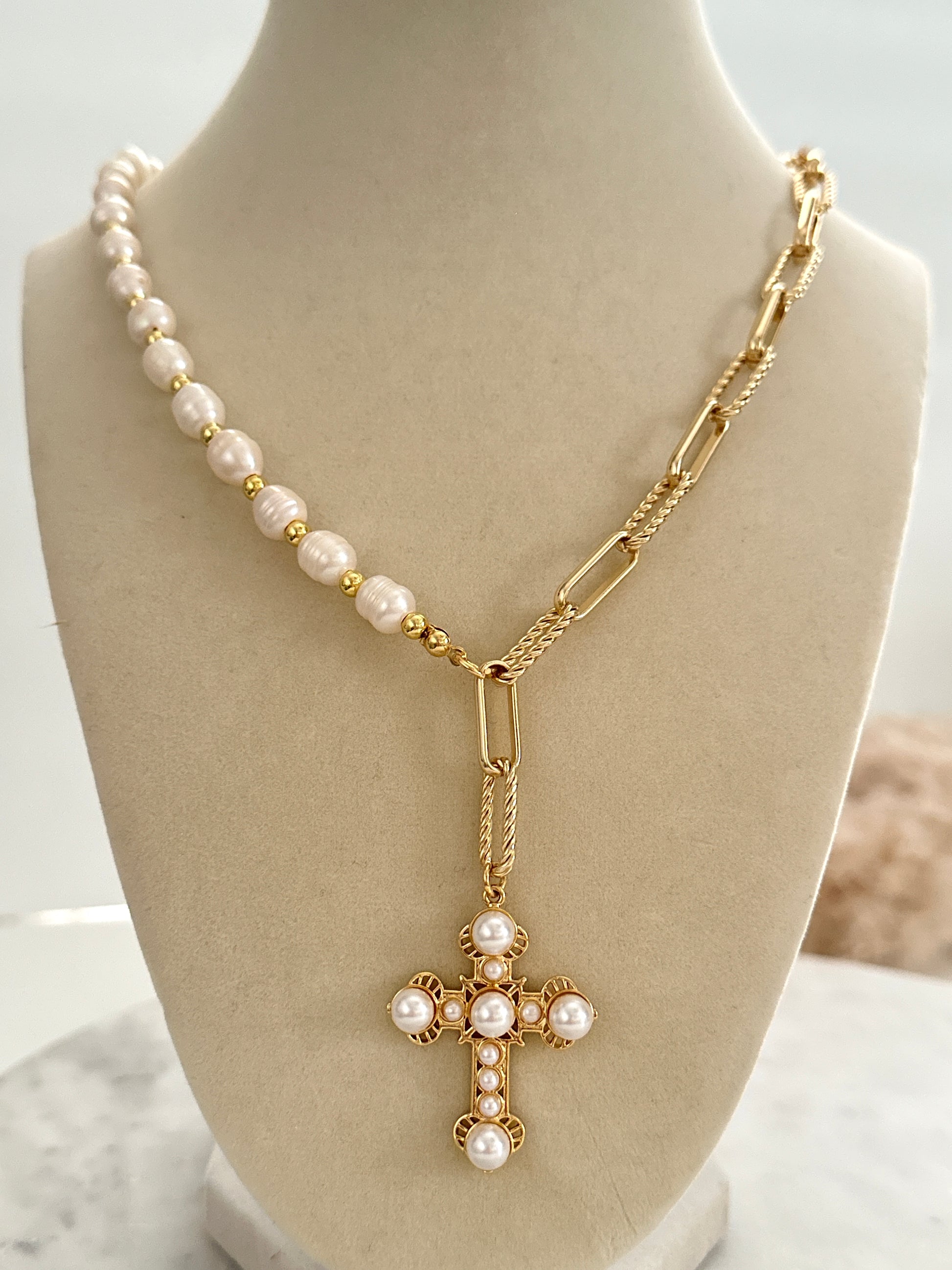 Santina Necklace Adorn U