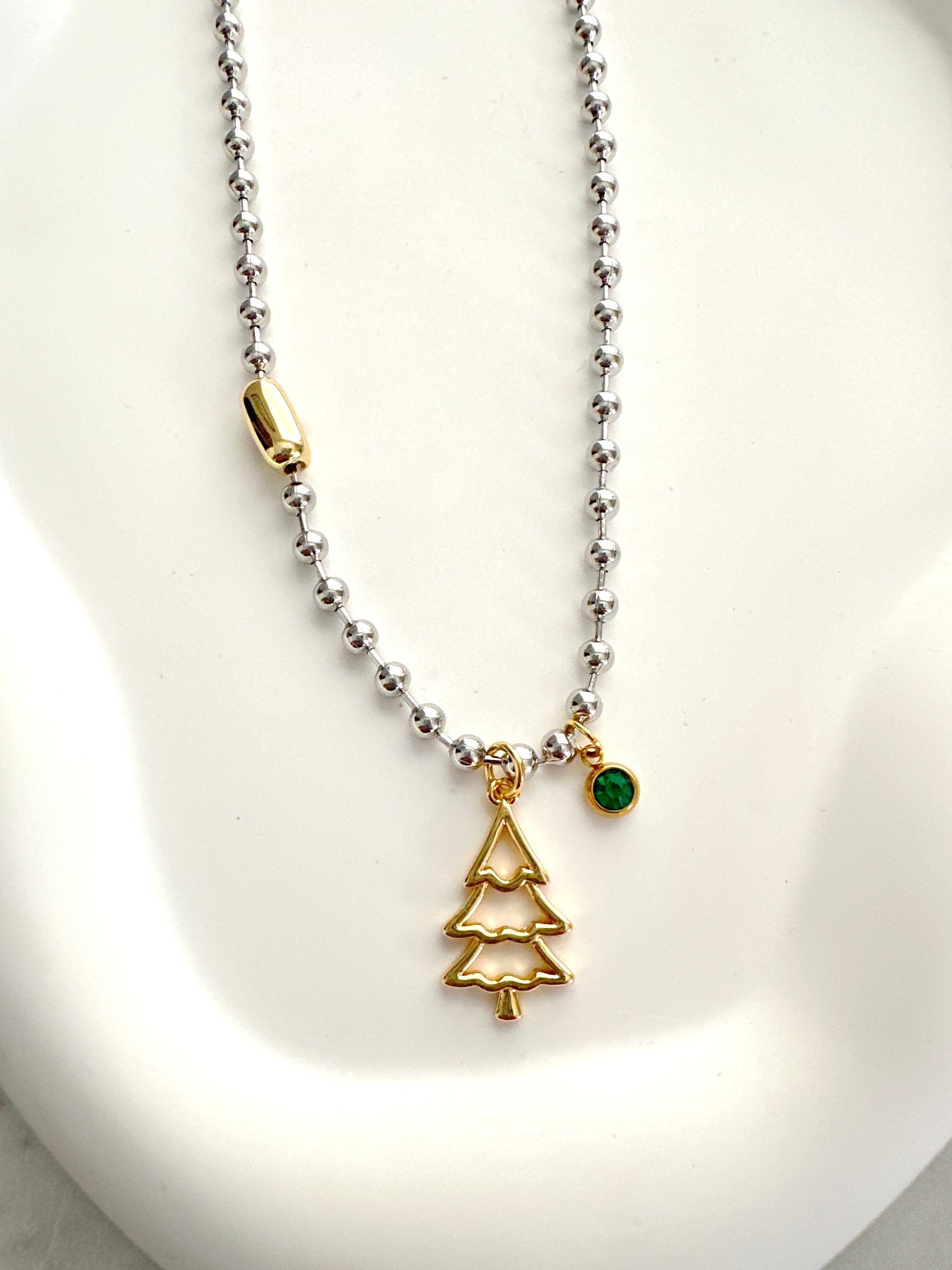 Oh Christmas Tree Necklace