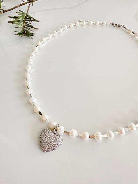 Pearl heart necklace - Adorn U